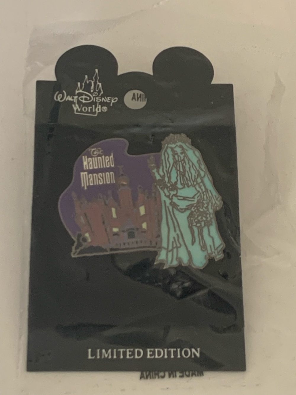 LE 2500 Haunted Mansion - Ghost Bride